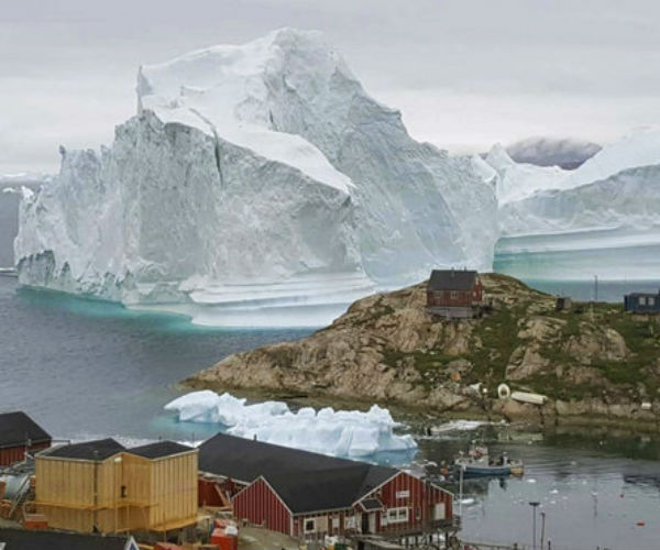 Iceberg 4 Miles Wide Breaks off From Greenland Glacier