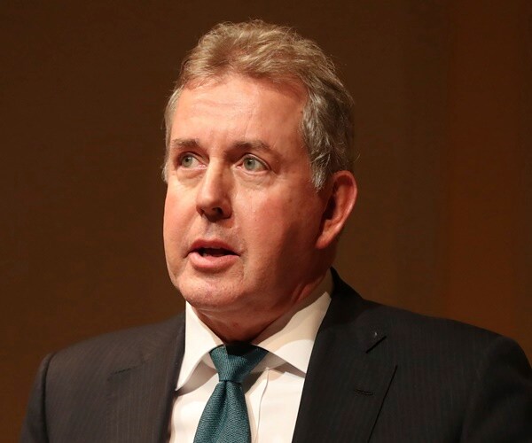 Teenage Journalist Behind British Ambassador's Leak Denies Link to Brexit