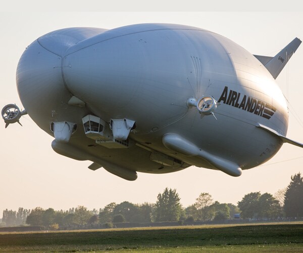 Airlander 10 Test Flight Leaves Past Problems Behind
