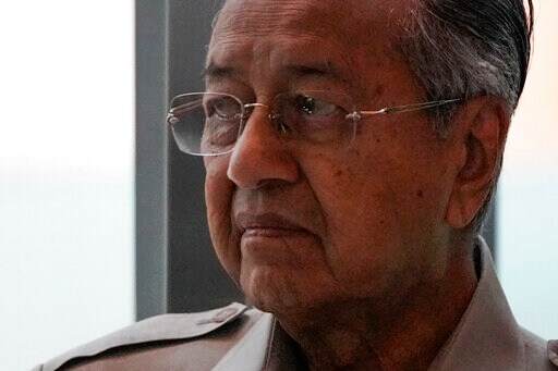 Malaysia's Mahathir Says he Has Support to Return as PM
