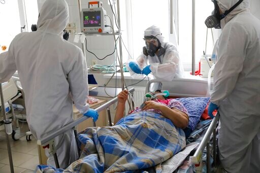Russia Mulls Loosening Restrictions amid Record Virus Surge