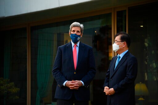 US, China Agree to Cooperate on Climate Crisis with Urgency