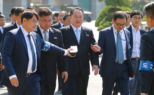 Senior North Korean Official Chastises South Korean Reporter