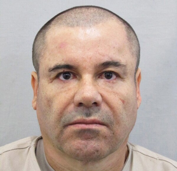NYT: US Issued Extradition Request For 'El Chapo' Before Prison Escape