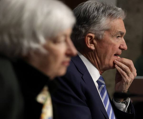 US Stock Futures Muted Ahead of Powell's Remarks