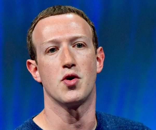 NY Times: Facebook to Integrate Messenger, WhatsApp, Instagram 