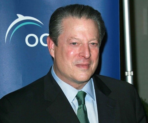 Al Gore's Investment Firm Dumps Amazon, Microsoft Shares