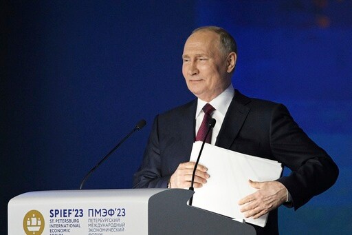 Putin Touts Russian Economy as Western Investors Steer Clear of St. Petersburg Event