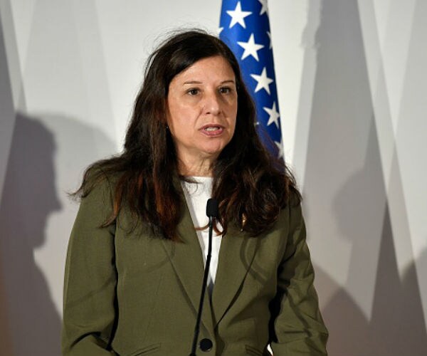 Acting DHS Chief Denies WH Pressured Her Over Immigration Program