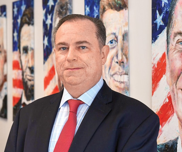 christopher ruddy facing forward