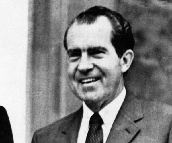 Woodward: Nixon Kept Secret List of Guests He'd Talk To