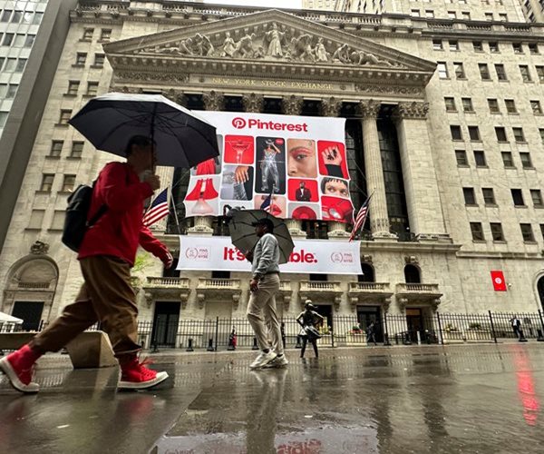 Stocks Boast Record Closes on Renewed Rate-Cut Bets