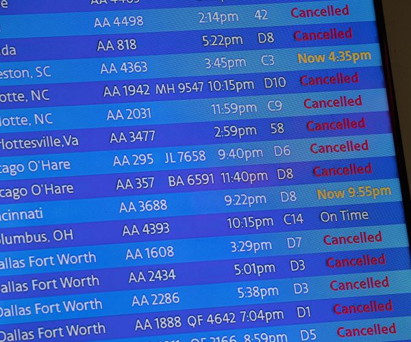 US Airlines Warn 5G Wireless Could Cause Havoc with Flights