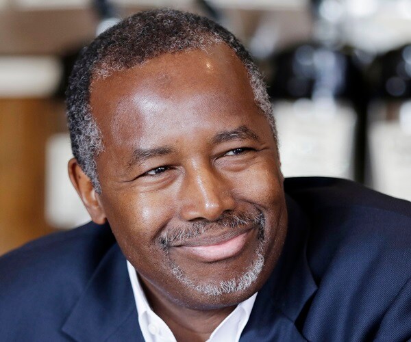 Carson Compares Syrian Refugees to Rabid Dogs