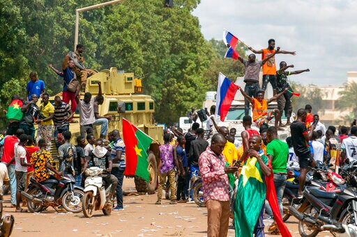 Burkina Faso Coup Supporters Gather near Regional Mediation