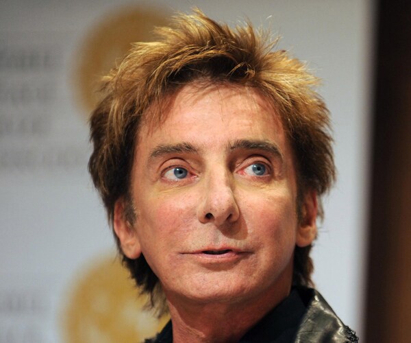 Barry Manilow Hospitalized, Cancels Vegas Residency Kickoff