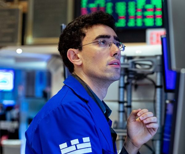 Wall Street Drifts, Taking New Tariffs in Stride