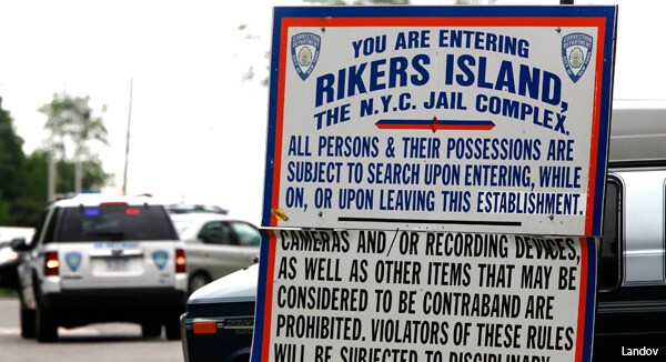 Rikers Guard Who Allegedly Let Inmate 'Bake to Death' Faces Suspension