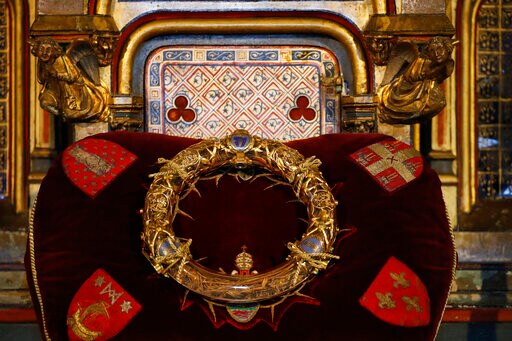 Crown Relic Saved from Notre Dame Presented again to Public