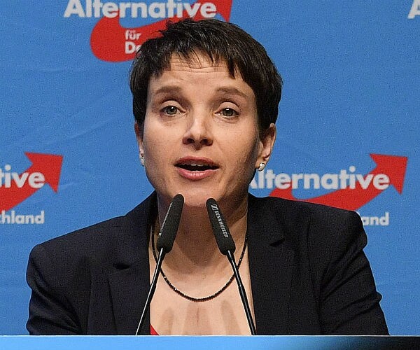 German Anti-Immigrant Party Set to Go Further Right After Leader Suffers Defeat