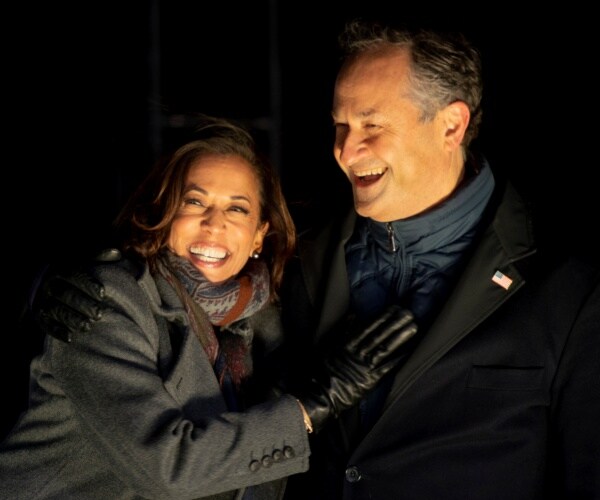 kamala harris and douglas emhoff embrace outside