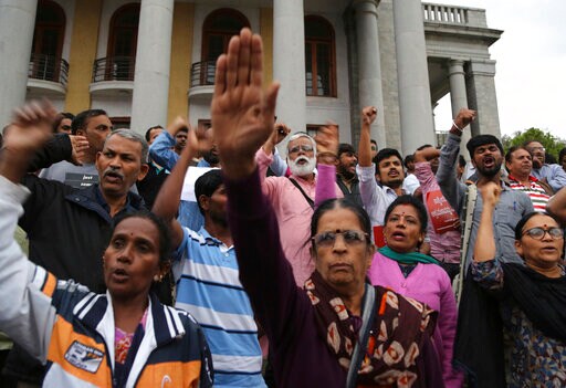 India's Lower House Expected to Ratify Bill to Split Kashmir