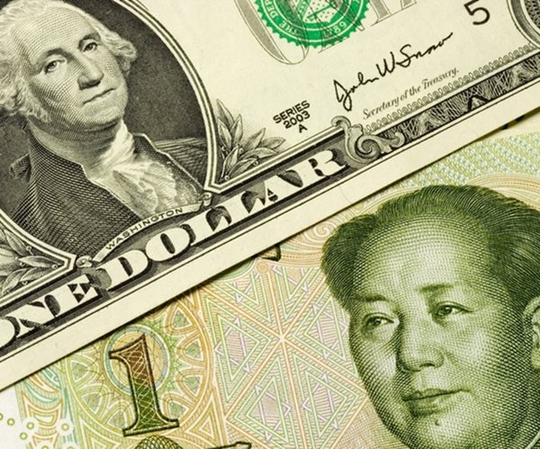 China's Foreign Reserves Drop Amid Weaker Yuan, Outflow Risks