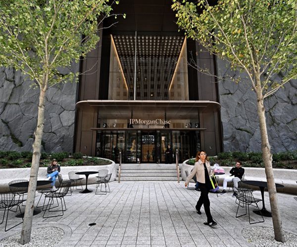 Banking Giants Reap Bigger Profits on More Loans