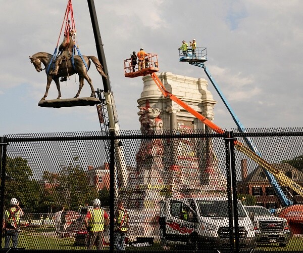 Richmond's Robert E. Lee Statue Removed