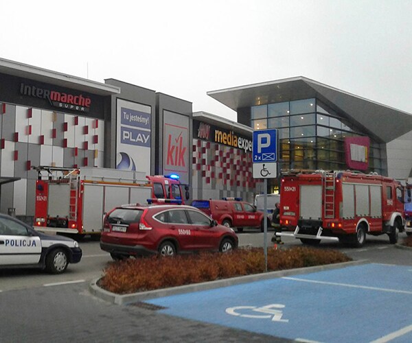 Poland Shopping Mall Attack Leaves 1 Dead, 7 Hurt