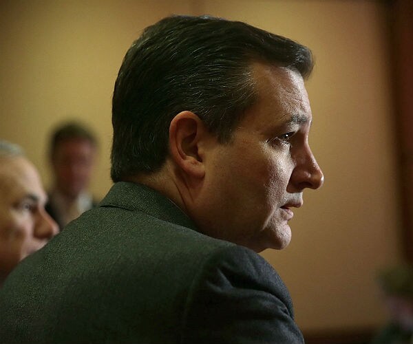 Senate Votes to Tackle Immigration, Cruz Votes Against