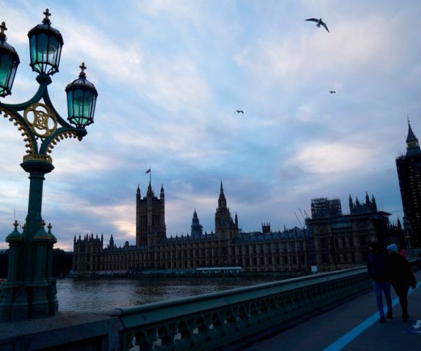 UK Reports 57,725 New COVID-19 Cases, 445 Deaths        