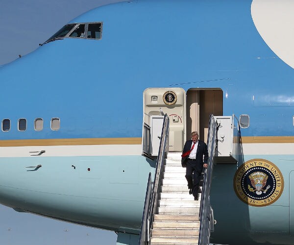 Dem Senators Calling for Probe of Tours on Air Force One