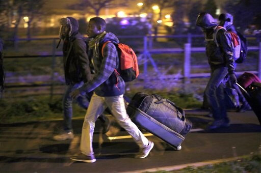 France Moving More than 6,000 Migrants, Destroying Huge Camp