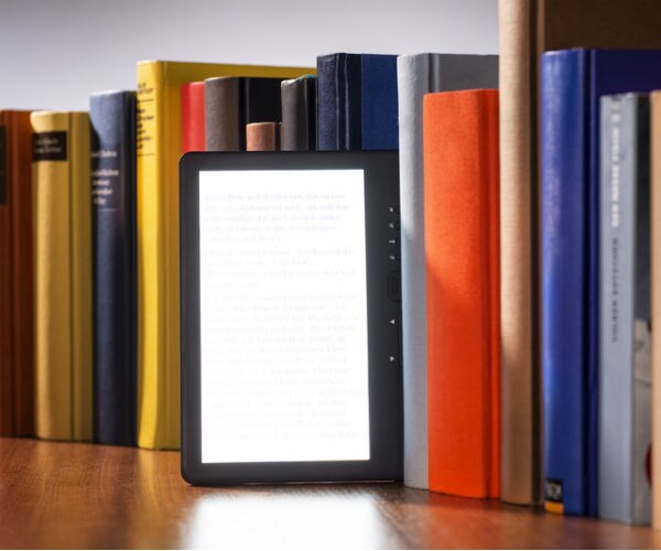 4 Out of 10 Americans Read Printed Books 