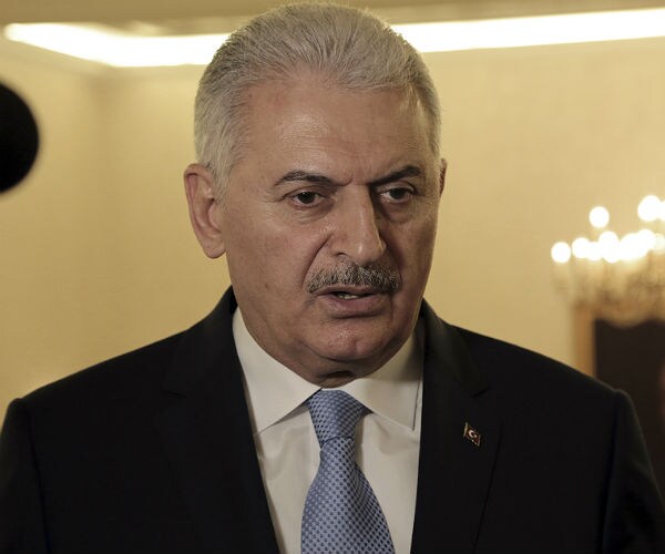 Turkish PM: Decision to Arm Syrian Kurds Could Have 'Negative Results' for US