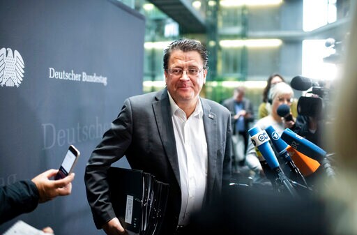 German Parliament Committee Ousts Far-right Chairman