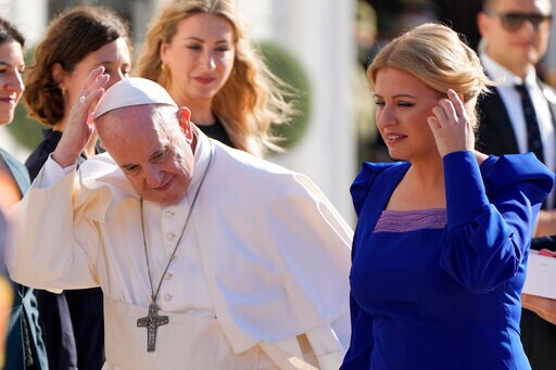 Pope in Slovakia to Honor Holocaust Dead on Day 2 of Tour