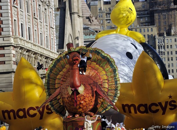Americans Mark Thanksgiving Day with Travel, Parades, Shopping
