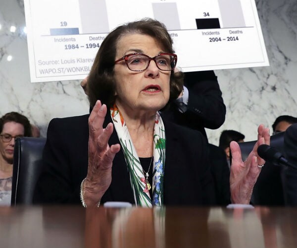 Feinstein Remains Favorite in California Race Despite Snub