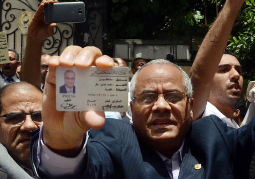 Egypt's Journalists Warn of Strike If Minister Stays