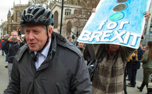 Key Brexit Proponent Johnson Rejects Customs Union with EU