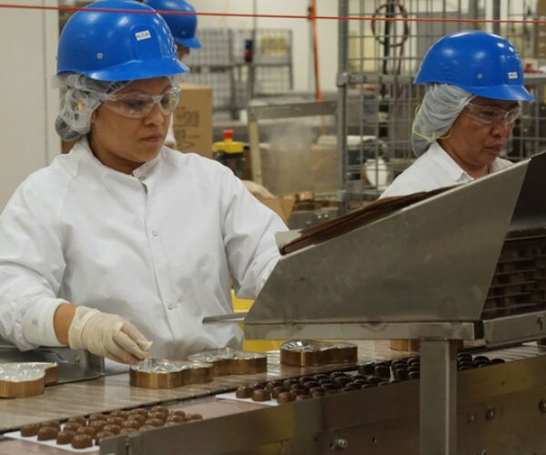 Economy Was Stronger Than Expected in Fourth Quarter