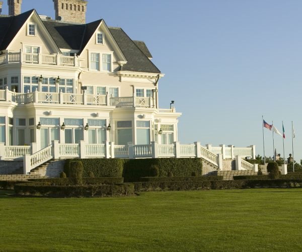 Many Americans Expect to Become the 'Billionaire Next Door'