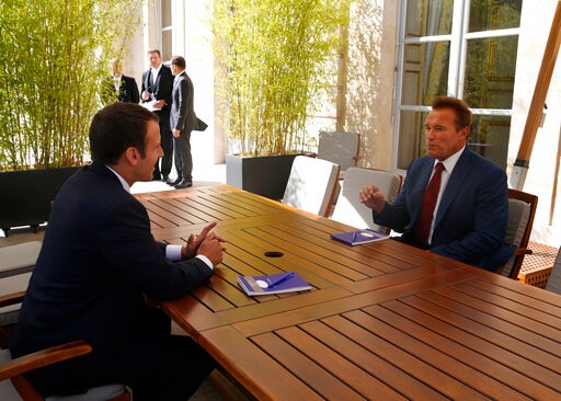 Schwarzenegger Talks Climate Change with French President