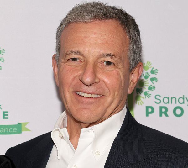 Disney Board Extends CEO Iger's Contract to 2026