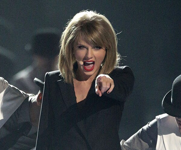 Taylor Swift, ACLU in White Supremacy Tangle Over Blogger