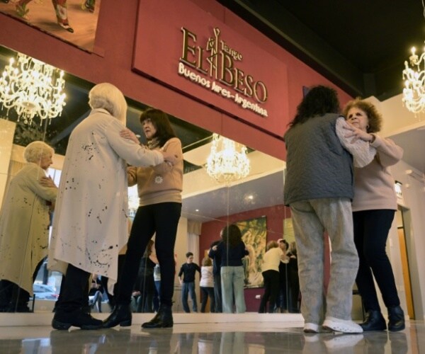 people doing the tango in Argentina