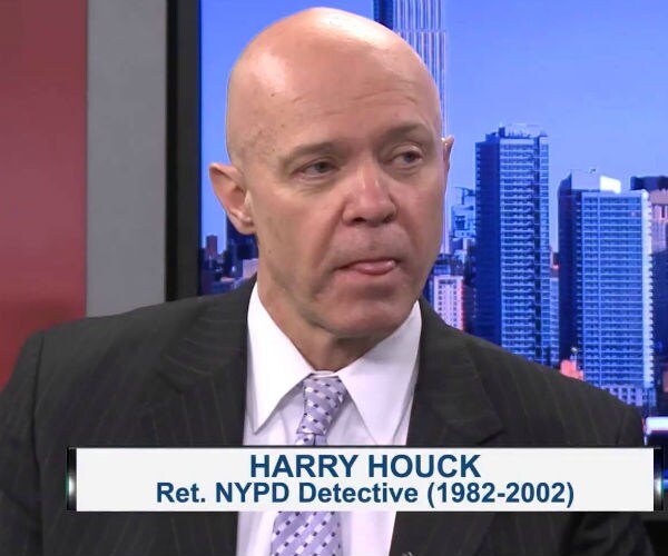 Ex-NYPD Det.: Democrats' Policies Hinder Cops; Create Hatred