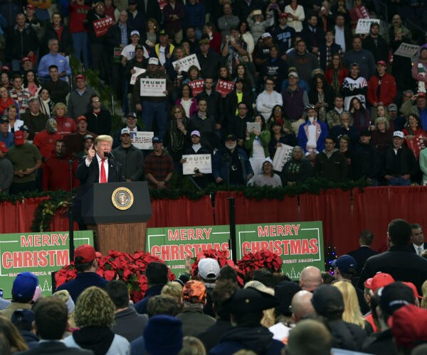 Trump Bashes WashPost Reporter for Tweet on Florida Rally Crowd Size